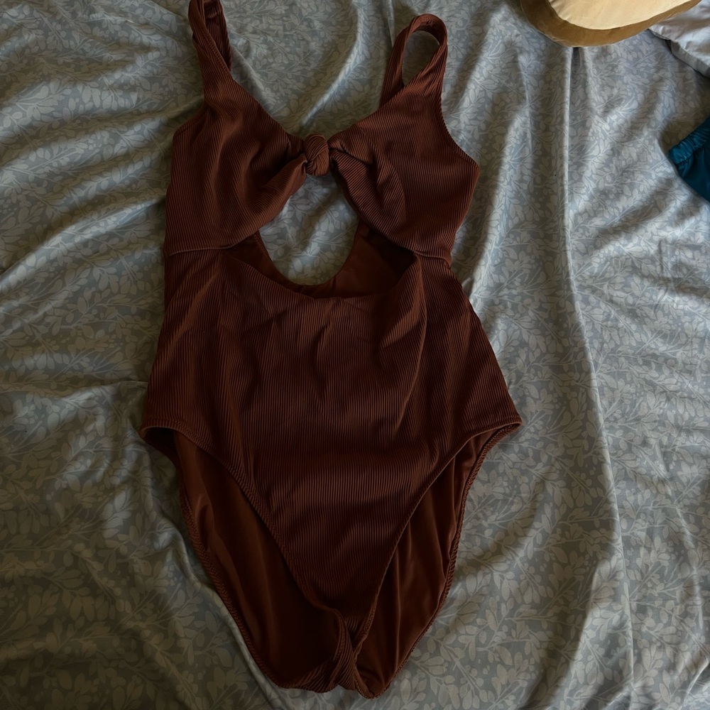 Bathing suit